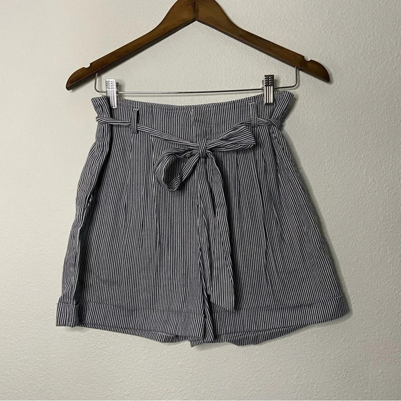 Striped Trouser Shorts Medium High Rise Tie Waist Romeo Juliet Coquette Preppy - Picture 16 of 16